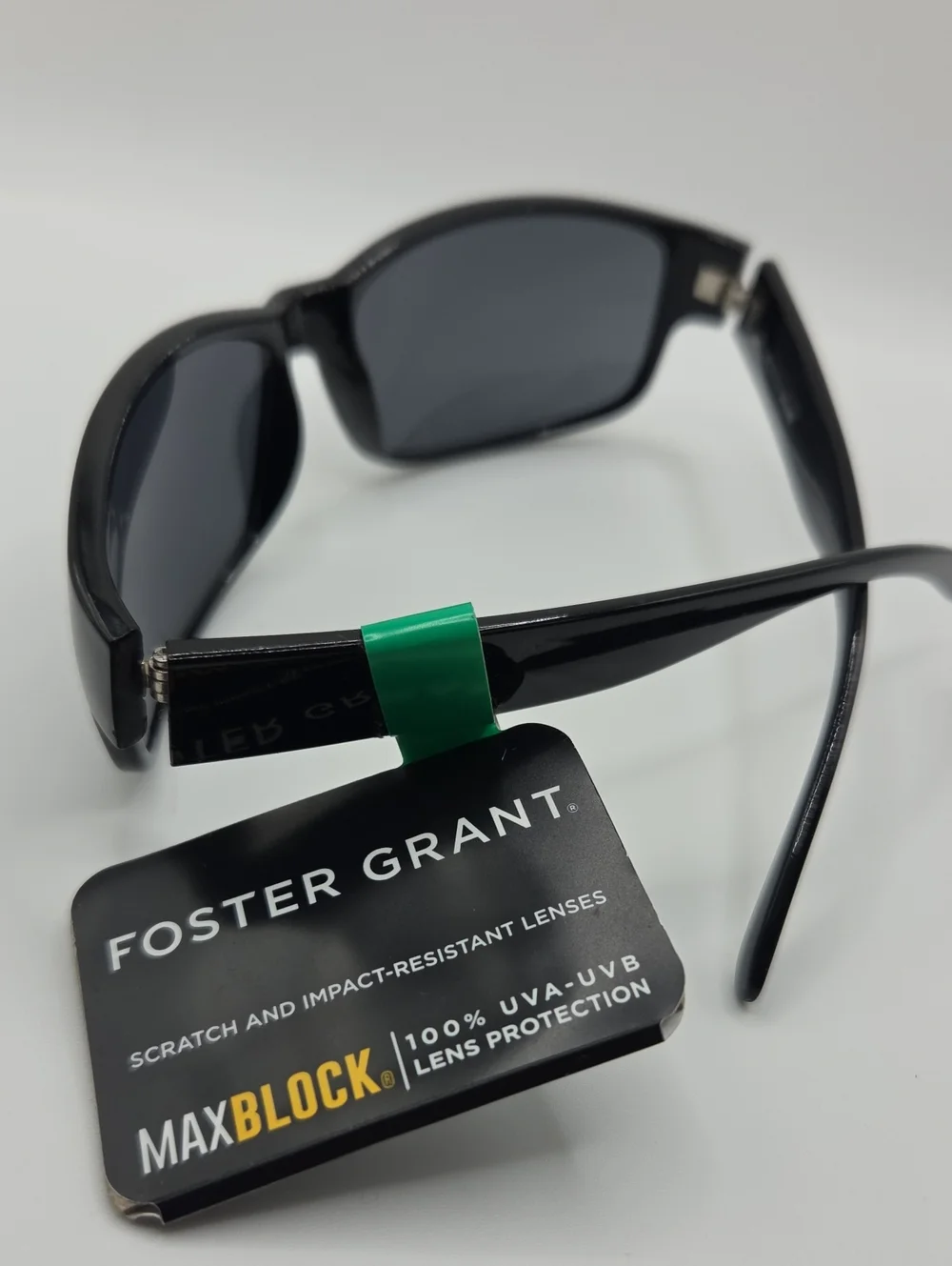 Foster Grant MaxBlock 100% UVA-UVB Lens Protection